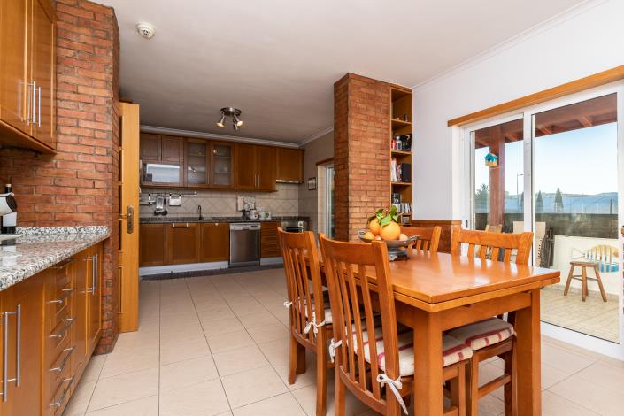 Image No.11-5 Bed House for sale