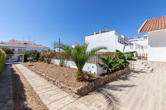 Image No.14-5 Bed Villa / Detached for sale