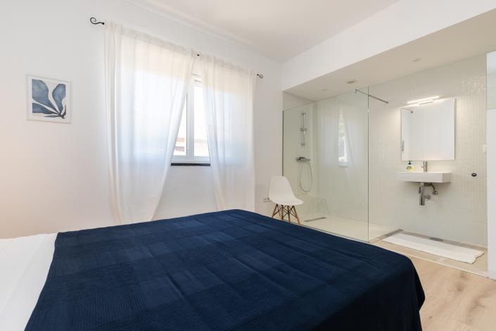 Image No.24-5 Bed Villa / Detached for sale