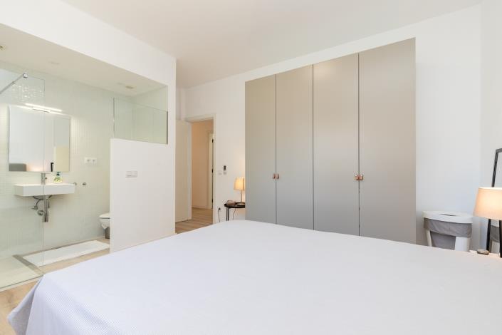 Image No.29-5 Bed Villa / Detached for sale