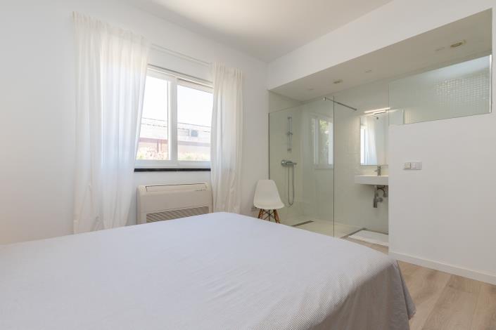 Image No.30-5 Bed Villa / Detached for sale