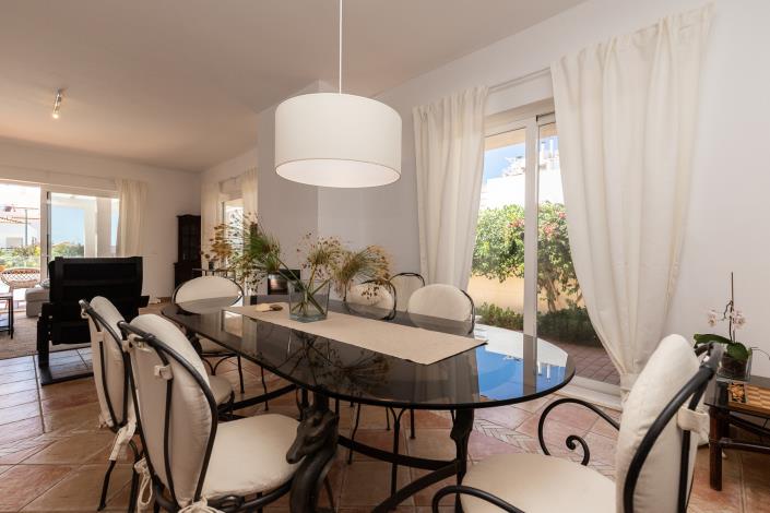 Image No.39-5 Bed Villa / Detached for sale