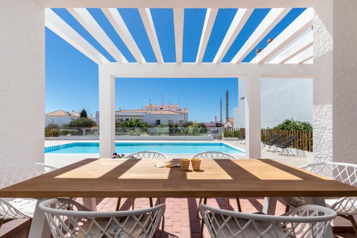 Image No.43-5 Bed Villa / Detached for sale