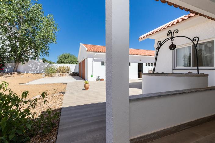 Image No.45-5 Bed Villa / Detached for sale