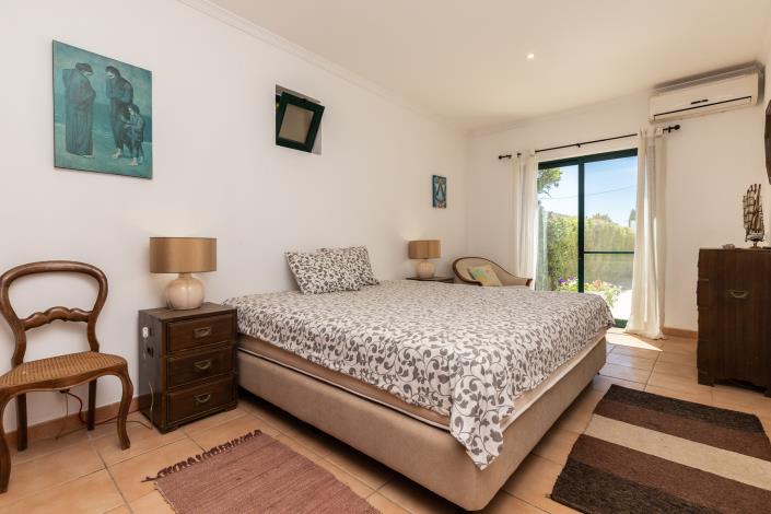 Image No.48-5 Bed Villa / Detached for sale