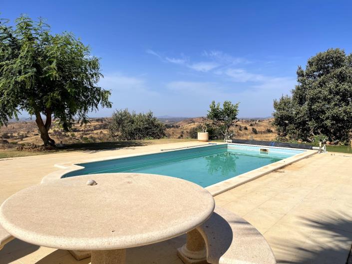 Image No.5-4 Bed Villa / Detached for sale