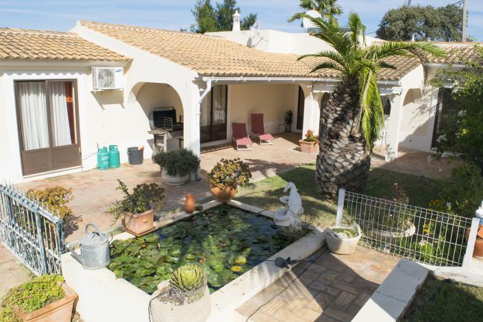 Image No.4-4 Bed Villa / Detached for sale