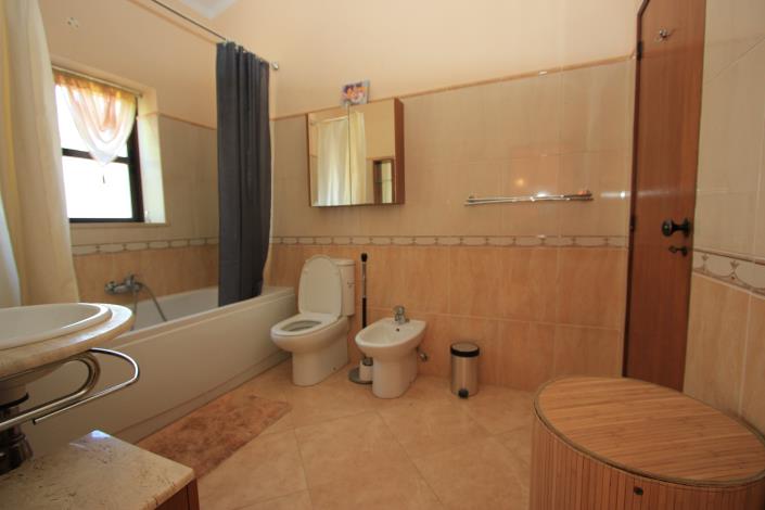 Image No.21-4 Bed Villa / Detached for sale