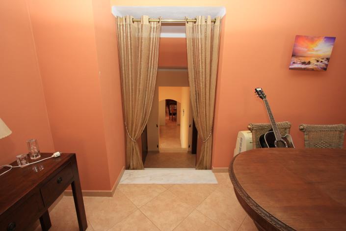 Image No.29-4 Bed Villa / Detached for sale