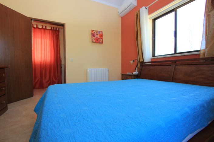 Image No.37-4 Bed Villa / Detached for sale