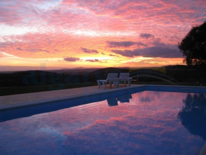 Image No.1-4 Bed Villa / Detached for sale