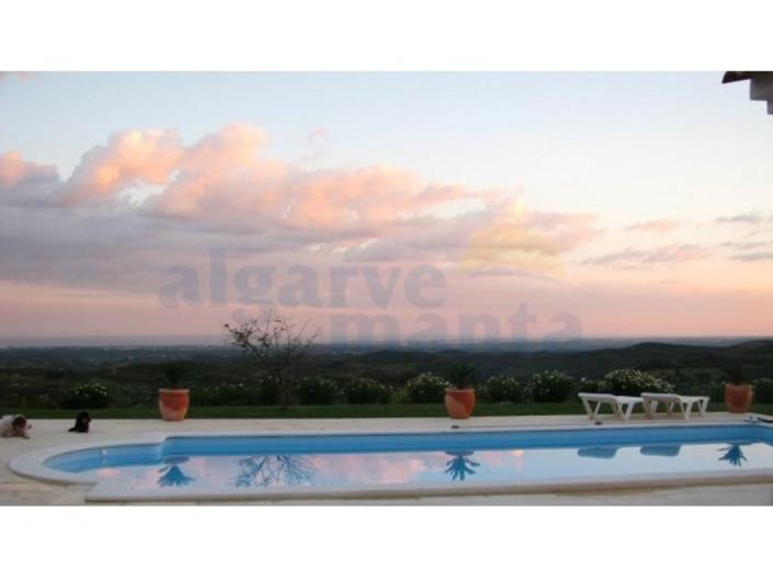 Image No.2-4 Bed Villa / Detached for sale