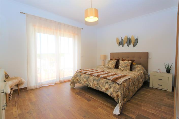 Image No.18-3 Bed Villa for sale