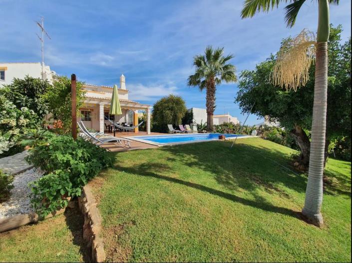 Image No.3-6 Bed Villa / Detached for sale