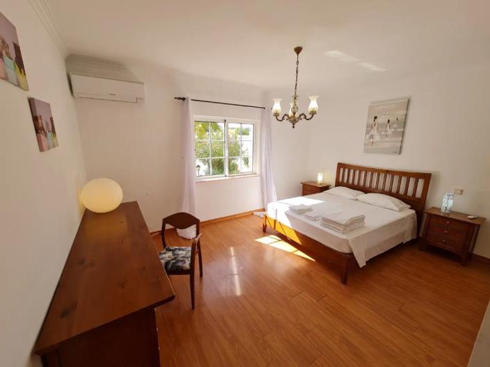 Image No.11-6 Bed Villa / Detached for sale