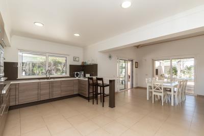 Villa-4-bedrooms-with-private-pool--96-