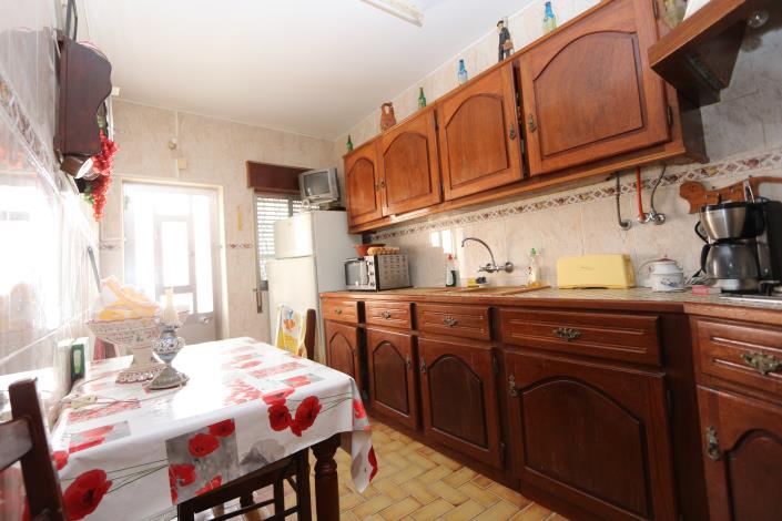 Image No.7-6 Bed House for sale