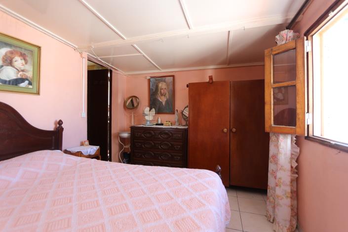 Image No.24-6 Bed House for sale