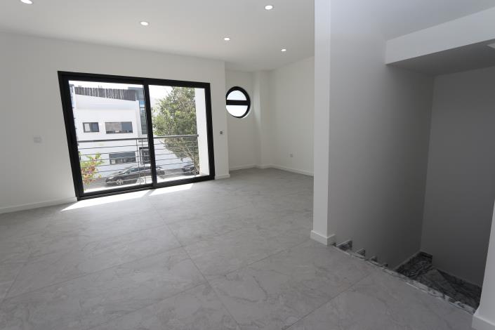 Image No.5-2 Bed Townhouse for sale