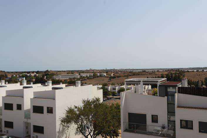 Image No.29-2 Bed Townhouse for sale