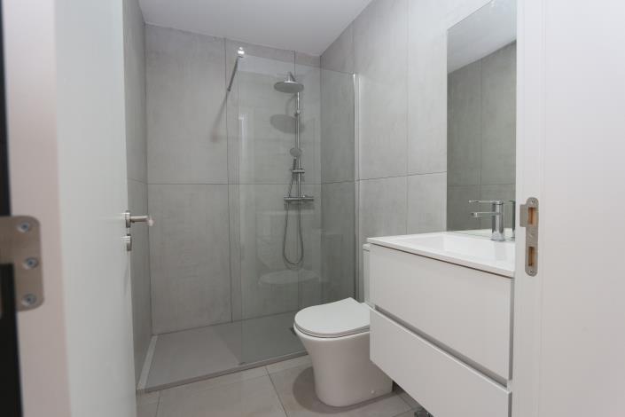 Image No.32-2 Bed Townhouse for sale