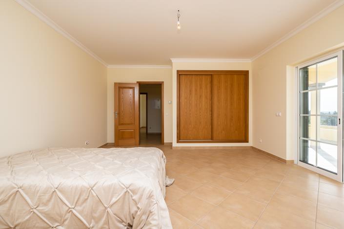 Image No.25-5 Bed Villa / Detached for sale