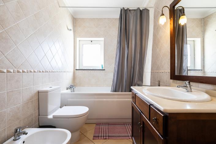 Image No.43-5 Bed Villa / Detached for sale