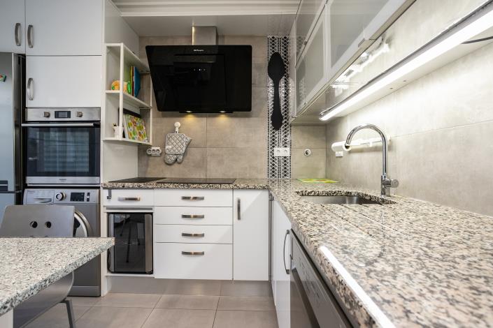 Image No.10-4 Bed Semi-Detached for sale