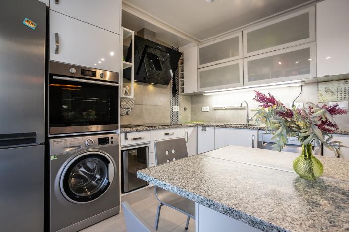 Image No.11-4 Bed Semi-Detached for sale