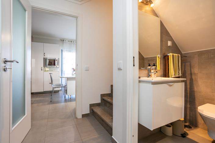 Image No.13-4 Bed Semi-Detached for sale