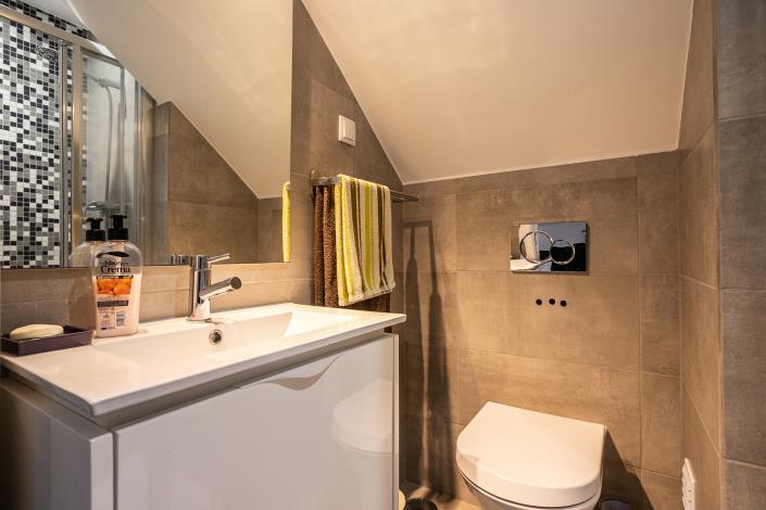 Image No.15-4 Bed Semi-Detached for sale