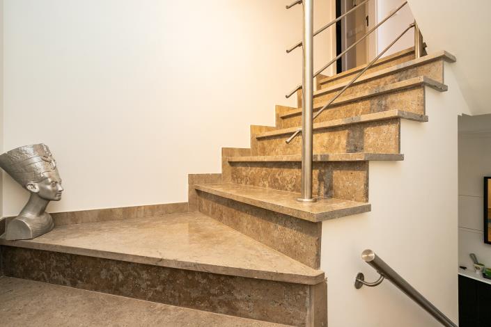 Image No.21-4 Bed Semi-Detached for sale