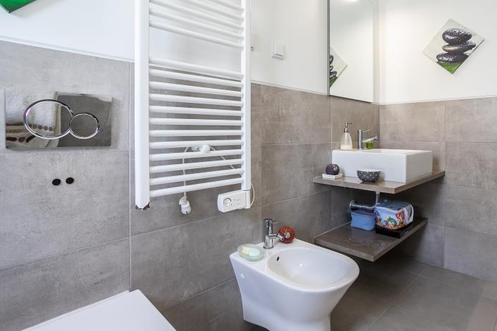 Image No.23-4 Bed Semi-Detached for sale