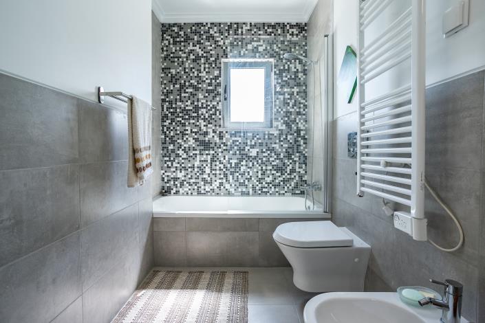 Image No.24-4 Bed Semi-Detached for sale