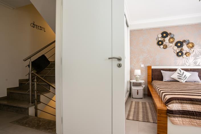 Image No.29-4 Bed Semi-Detached for sale