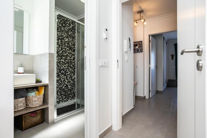 Image No.31-4 Bed Semi-Detached for sale