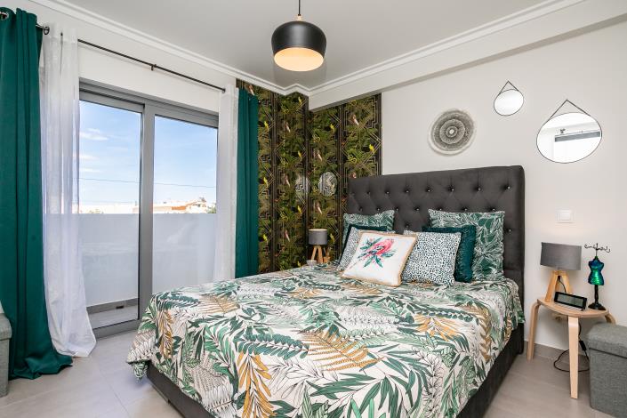 Image No.40-4 Bed Semi-Detached for sale