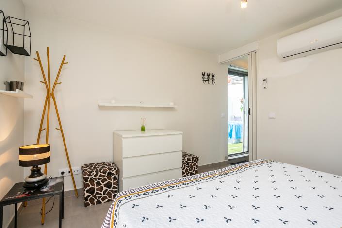 Image No.53-4 Bed Semi-Detached for sale