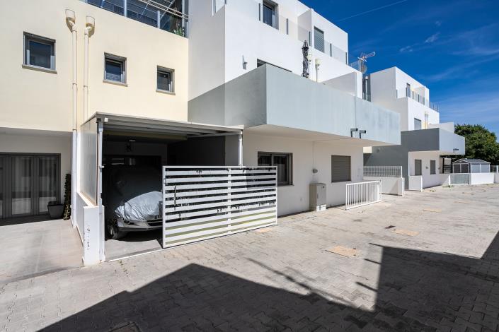 Image No.55-4 Bed Semi-Detached for sale