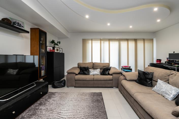 Image No.1-3 Bed Apartment for sale