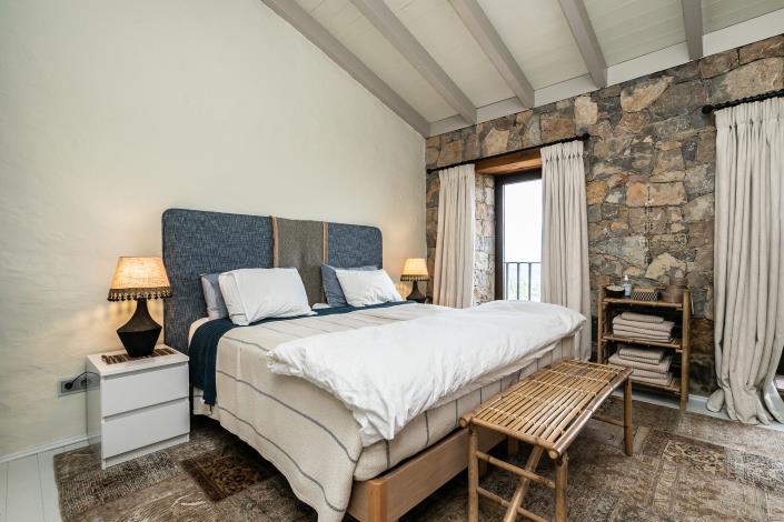 Image No.28-4 Bed Villa / Detached for sale