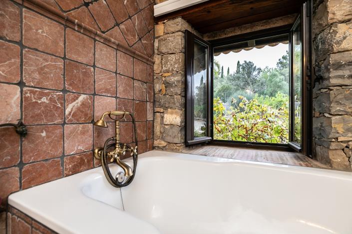 Image No.40-4 Bed Villa / Detached for sale