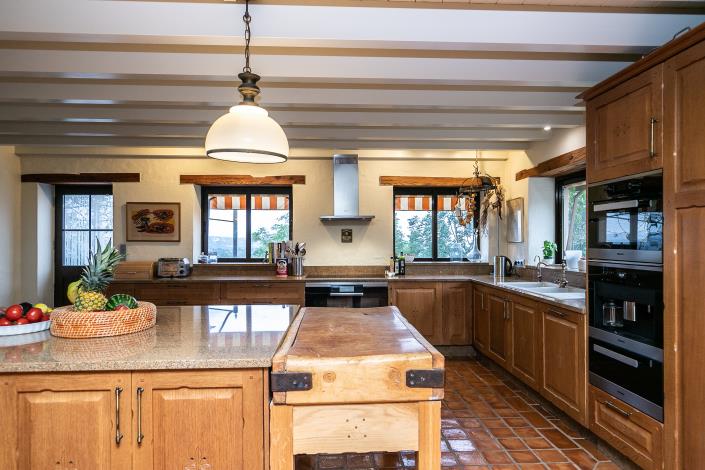 Image No.45-4 Bed Villa / Detached for sale