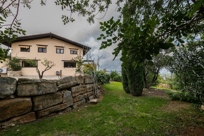 Image No.53-4 Bed Villa / Detached for sale