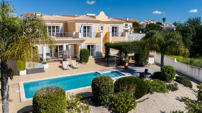 Image No.4-4 Bed Villa / Detached for sale