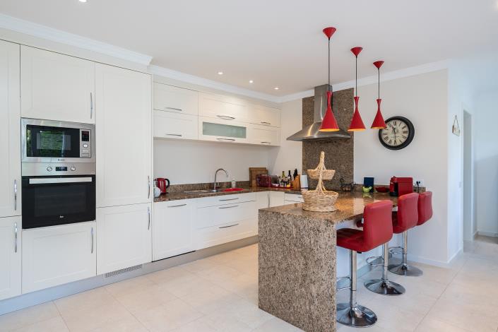 Image No.12-4 Bed Villa / Detached for sale