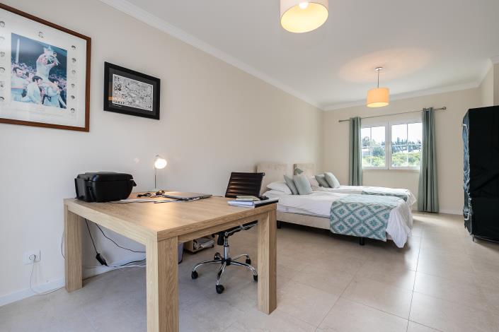 Image No.15-4 Bed Villa / Detached for sale