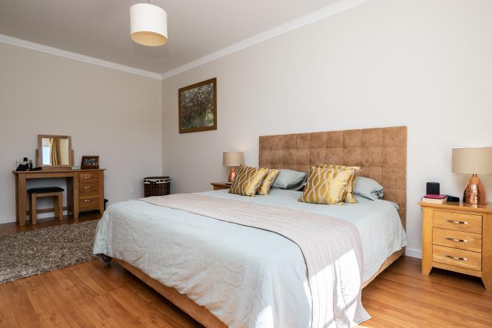 Image No.22-4 Bed Villa / Detached for sale