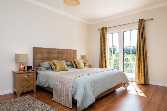 Image No.23-4 Bed Villa / Detached for sale