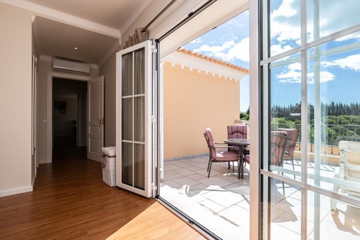 Image No.34-4 Bed Villa / Detached for sale